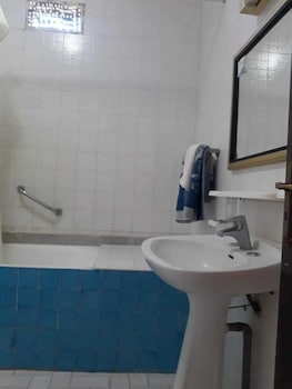 hotel hamilton kaly center