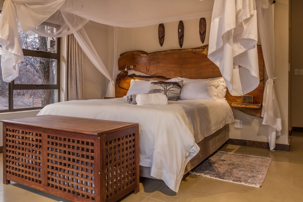 ukuthula bush lodge