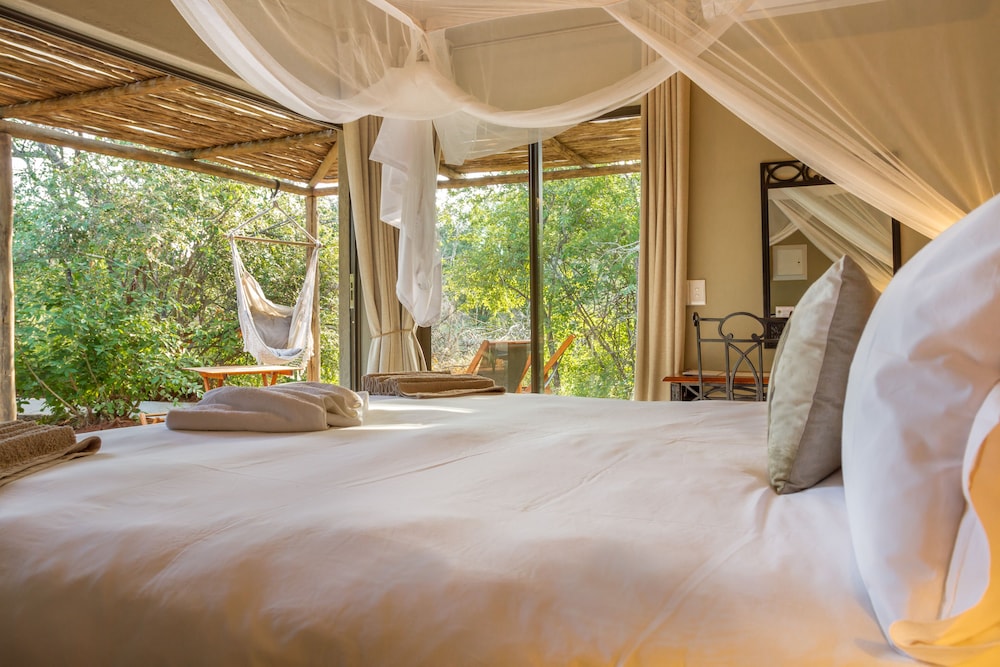 ukuthula bush lodge