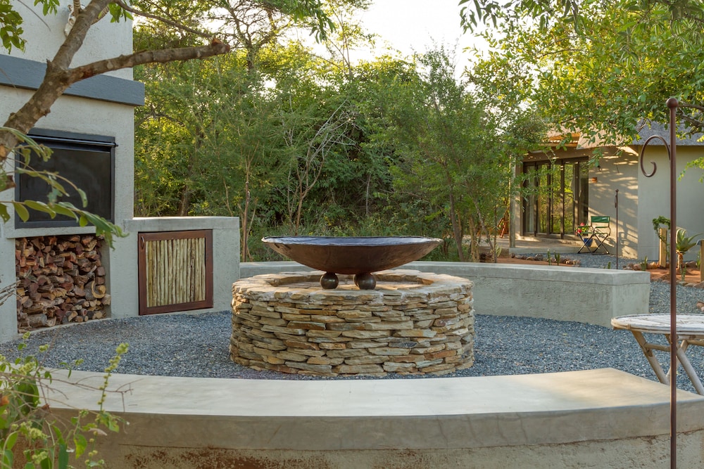 ukuthula bush lodge