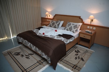 hotel royal jinene