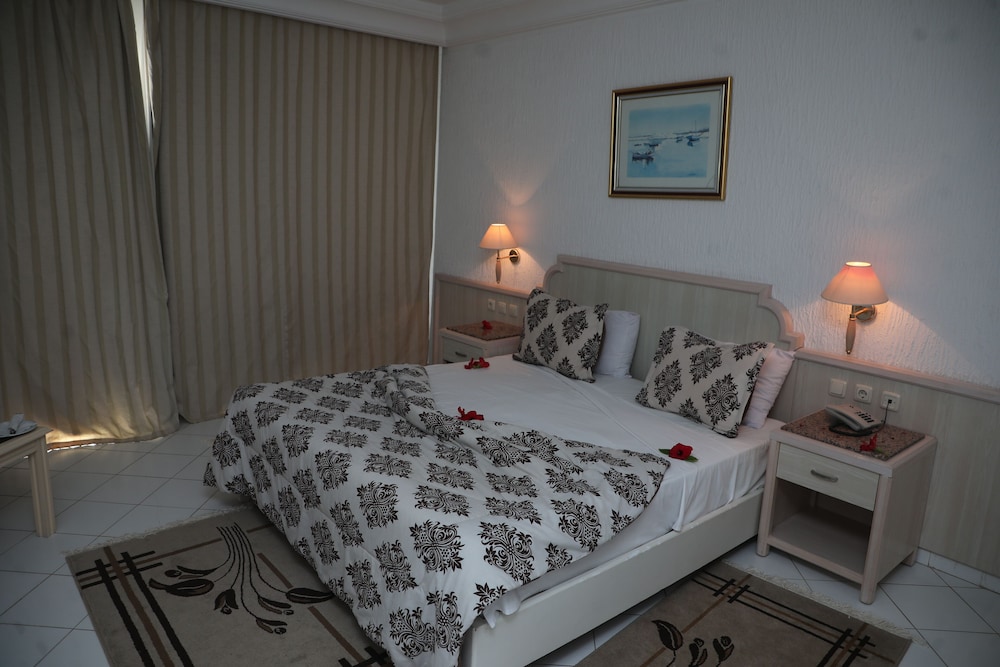 hotel royal jinene