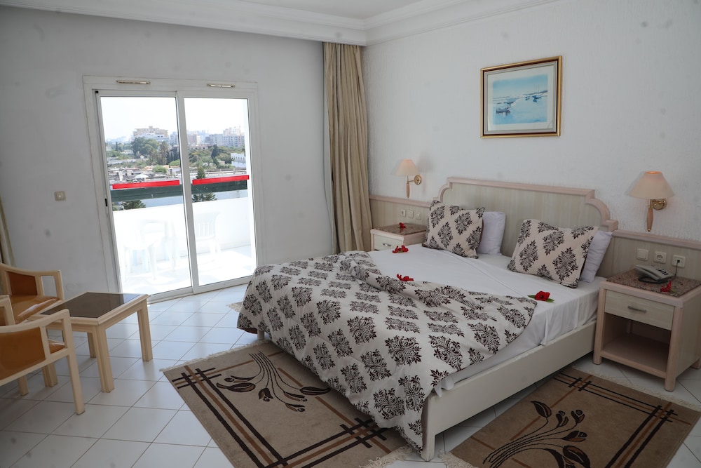 hotel royal jinene