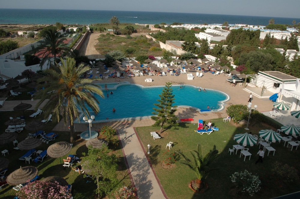 hotel royal jinene