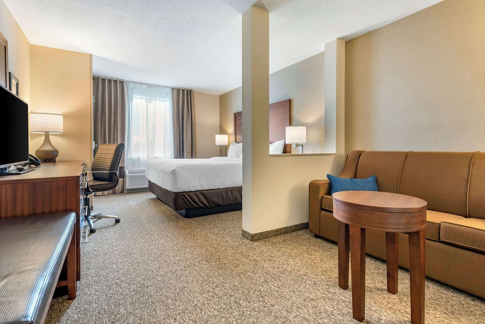 comfort inn and suites