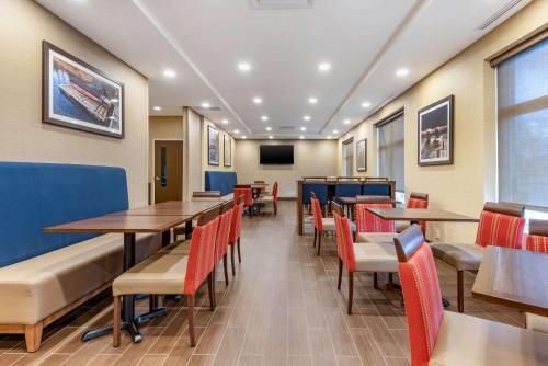 comfort inn and suites