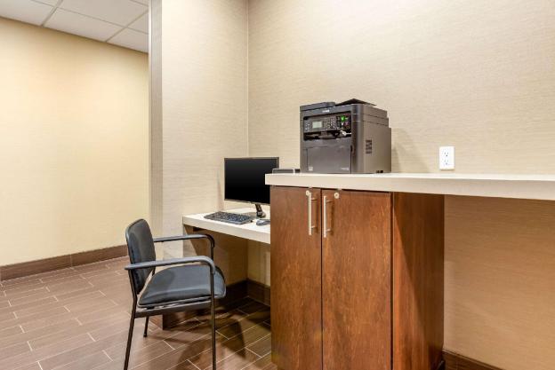comfort inn and suites
