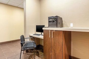comfort inn and suites