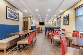 comfort inn and suites