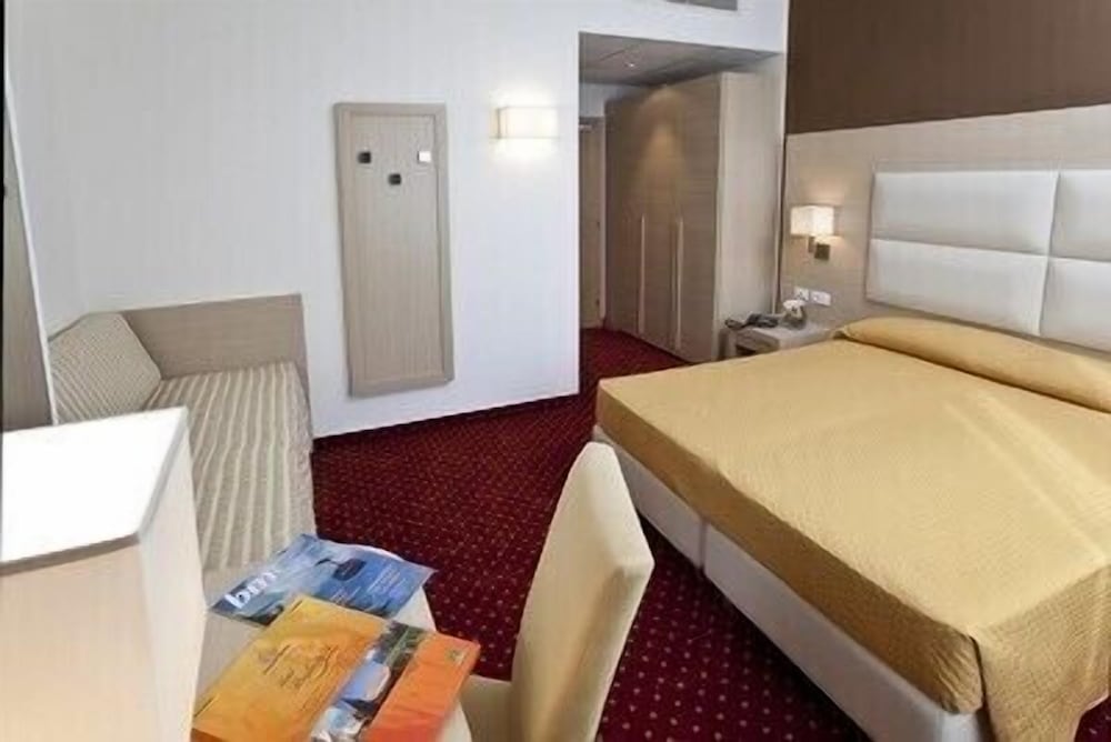 hotel regina