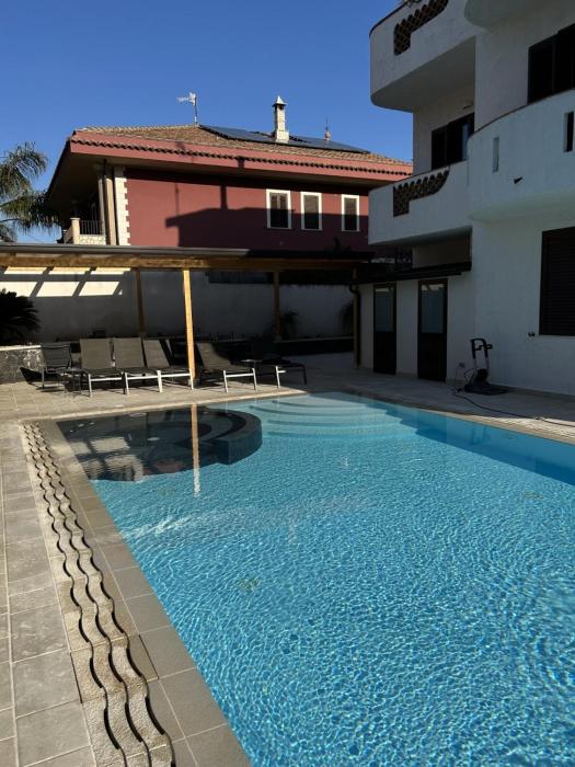 marty luxury bandb