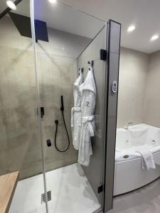 marty luxury bandb