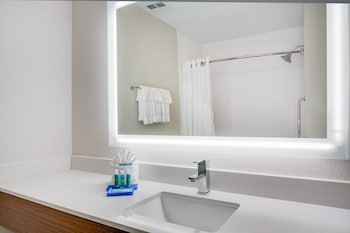 holiday inn express and suites fleming island by ihg