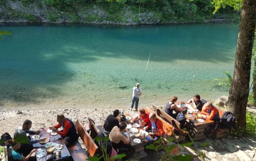 rafting camp encijan