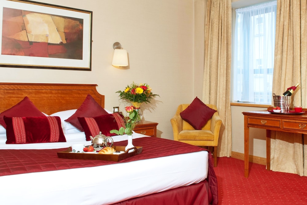 eyre square hotel