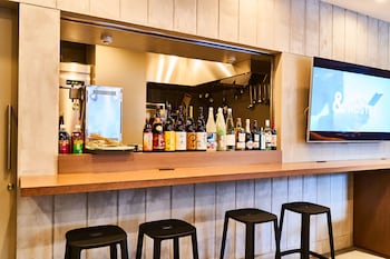 andand hostel hommachi east