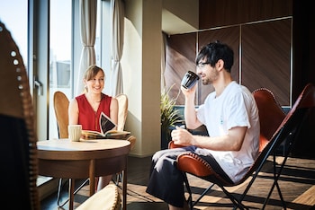 andand hostel hommachi east