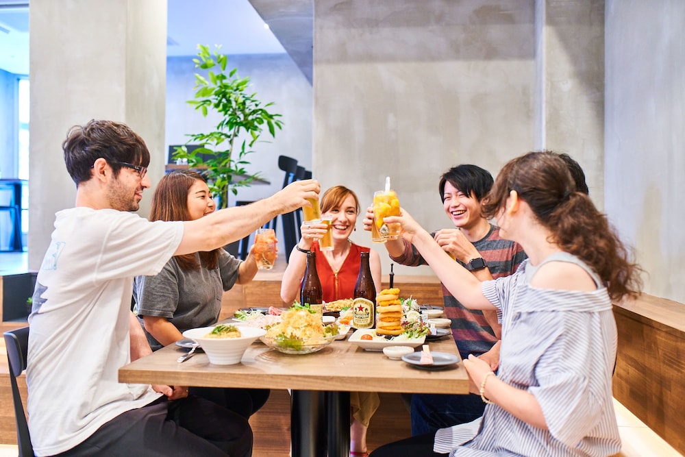 andand hostel hommachi east