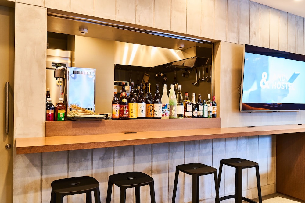 andand hostel hommachi east