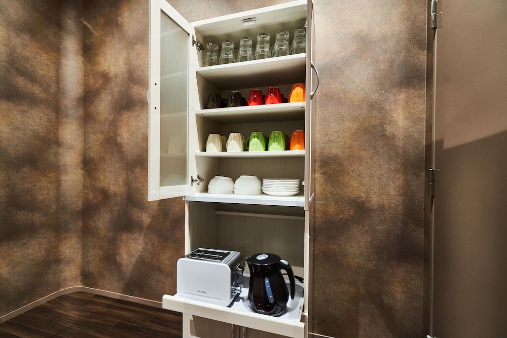 andand hostel hommachi east