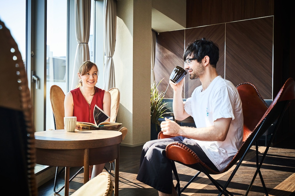 andand hostel hommachi east