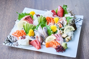 andand hostel hommachi east