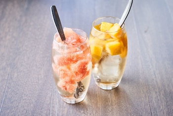 andand hostel hommachi east