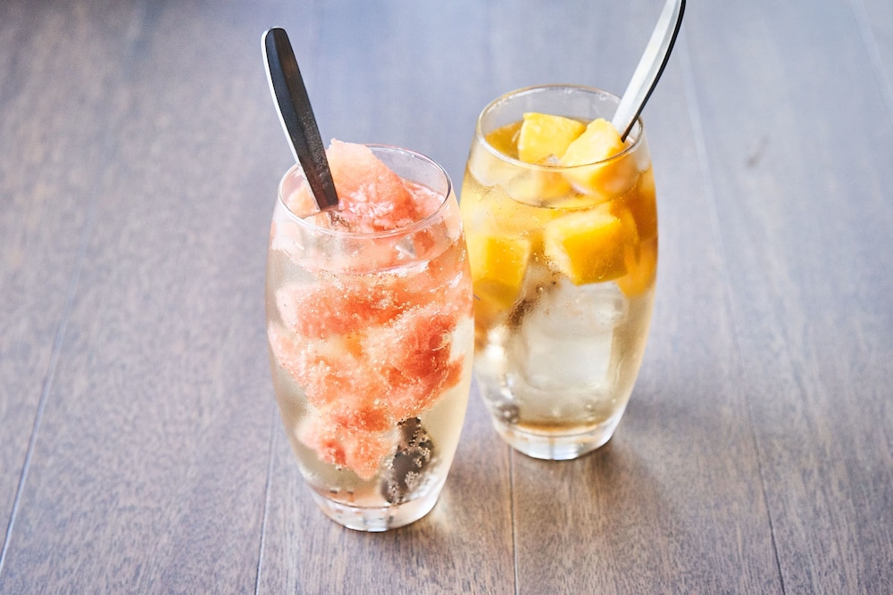 andand hostel hommachi east