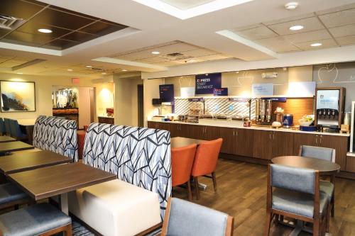 holiday inn express hotel and suites donegal by ihg
