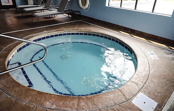 holiday inn express hotel and suites donegal by ihg