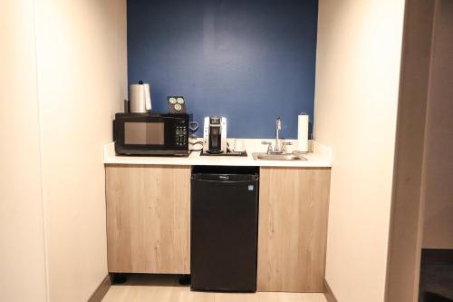 holiday inn express hotel and suites donegal by ihg