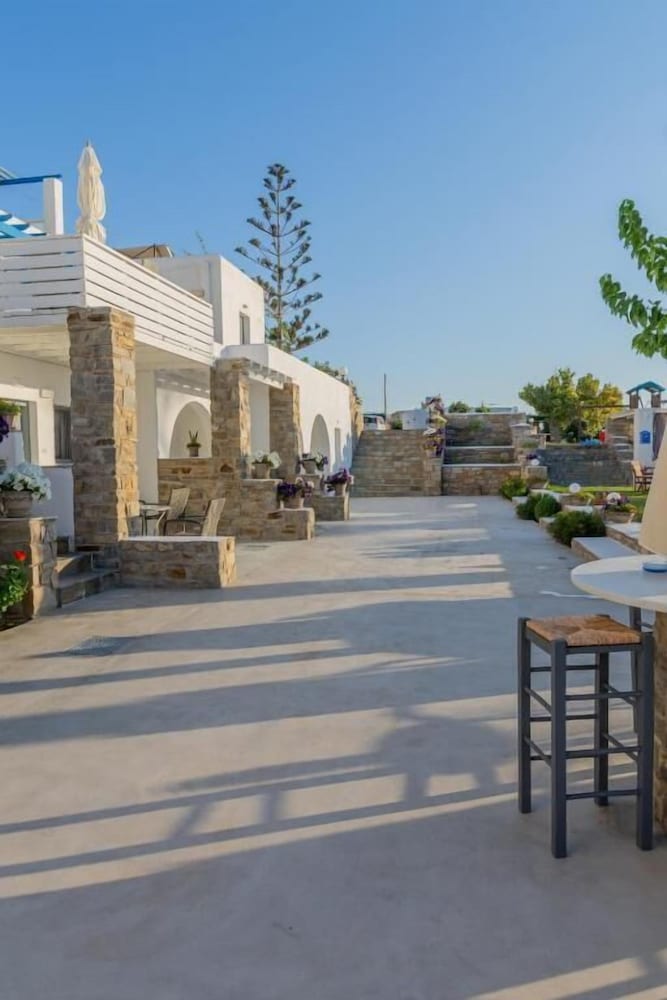 paros