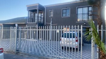 dreams lodge oakdale