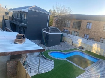 dreams lodge oakdale