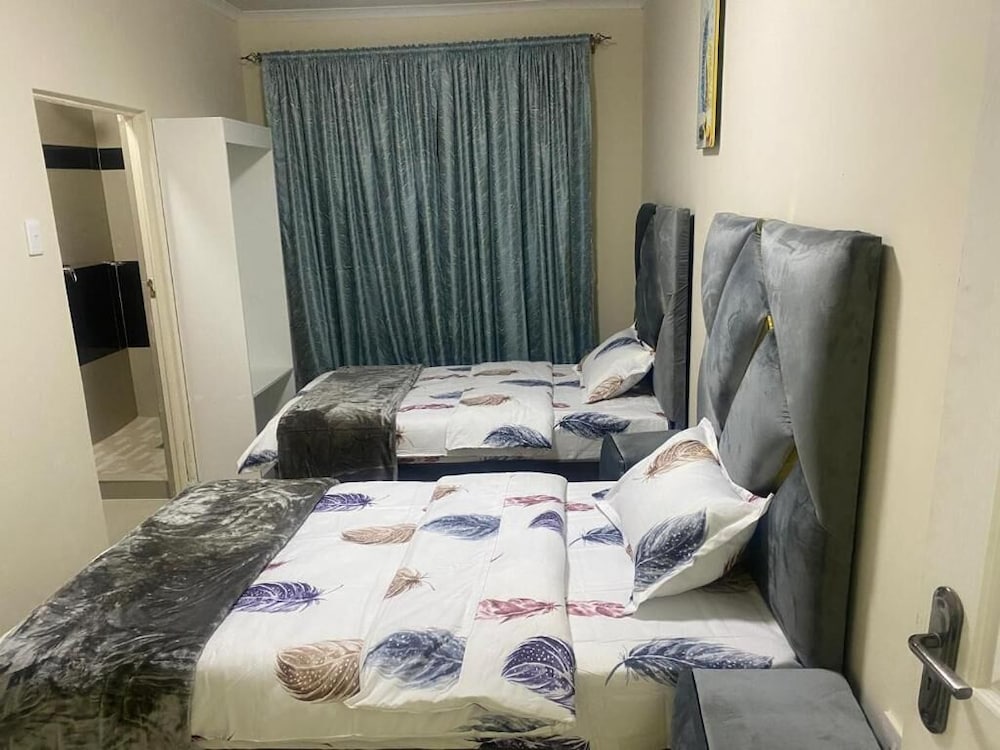 dreams lodge oakdale