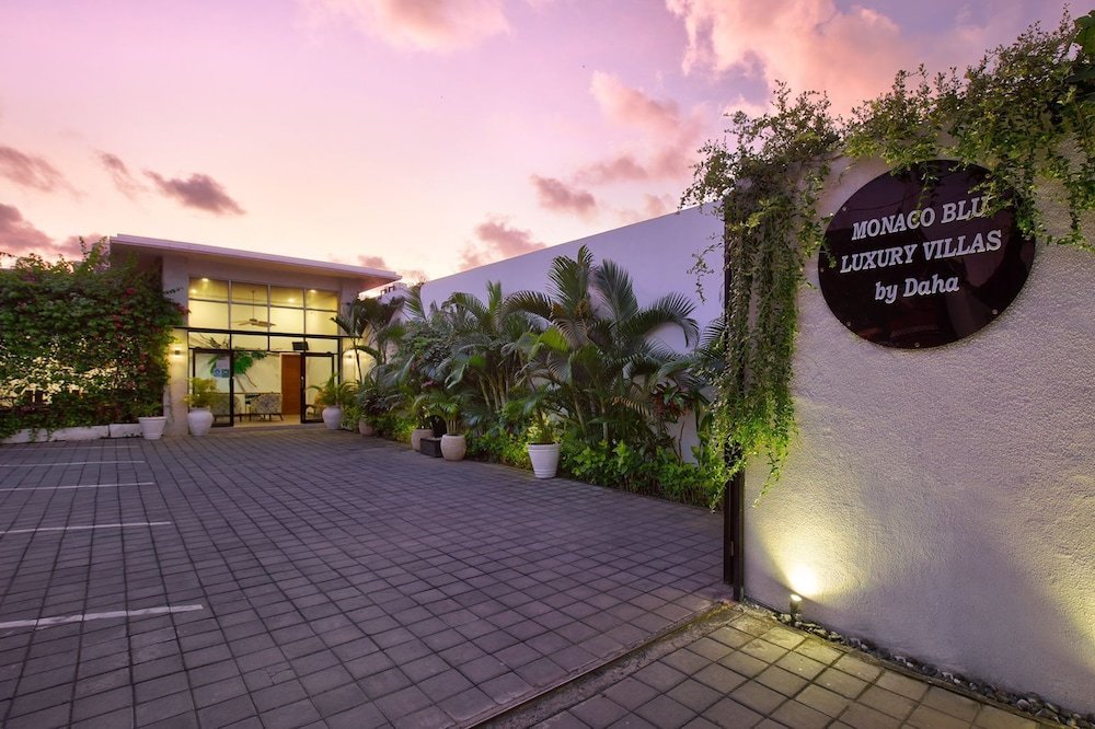 monaco blu luxury villas and spa