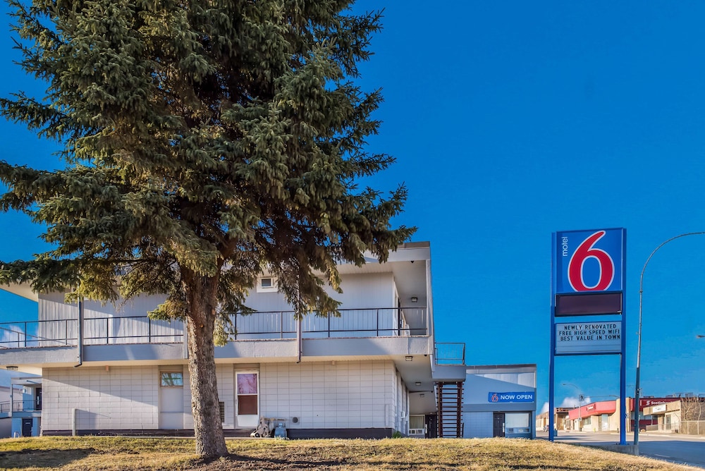motel 6 fort st john bc