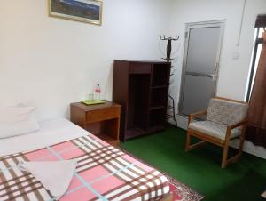 Gurkha Lodge,Near Ratna Mandir,3 star