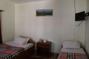 Gurkha Lodge,Near Ratna Mandir,3 star