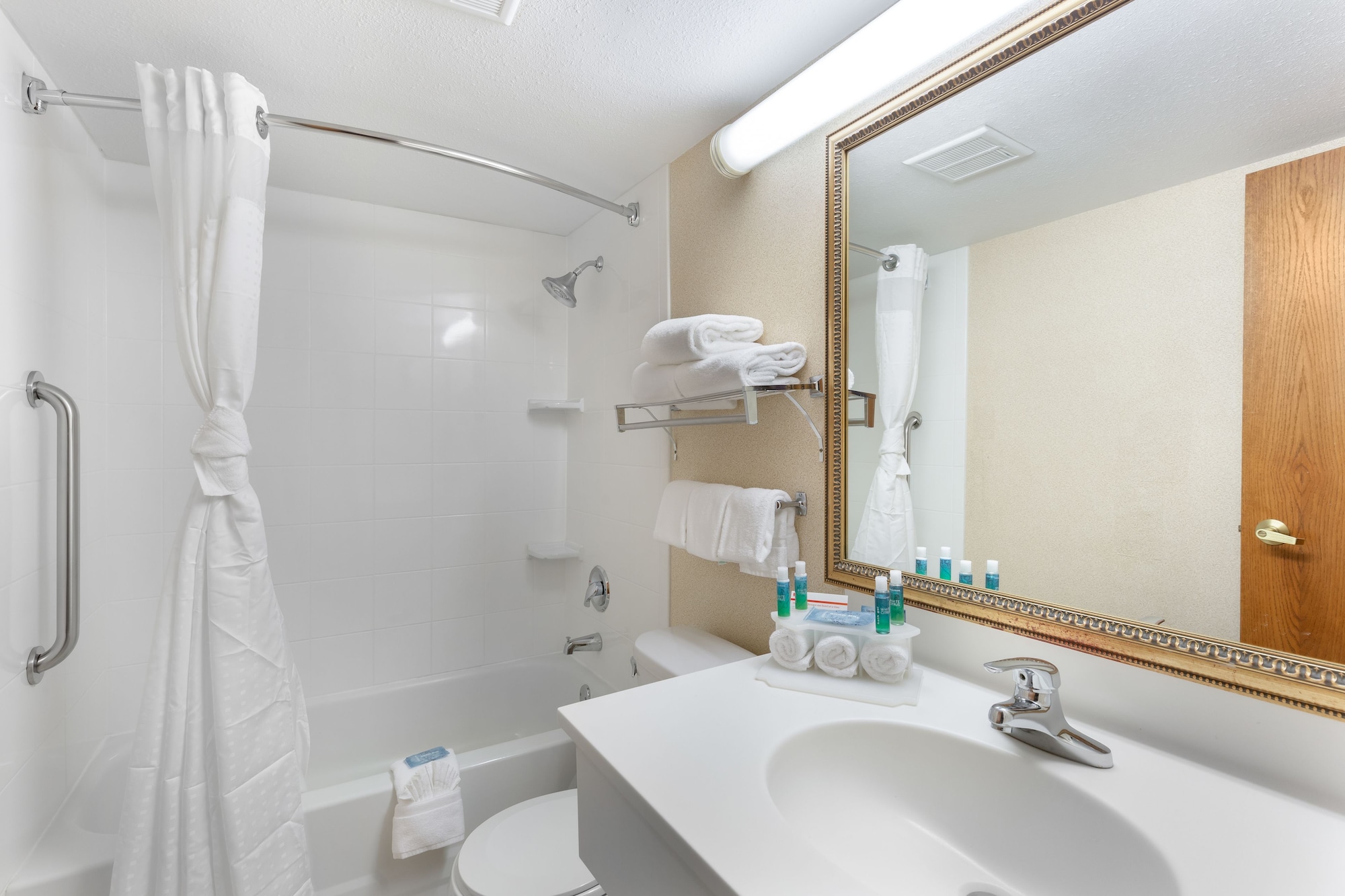 holiday inn express chicago downers grove by ihg