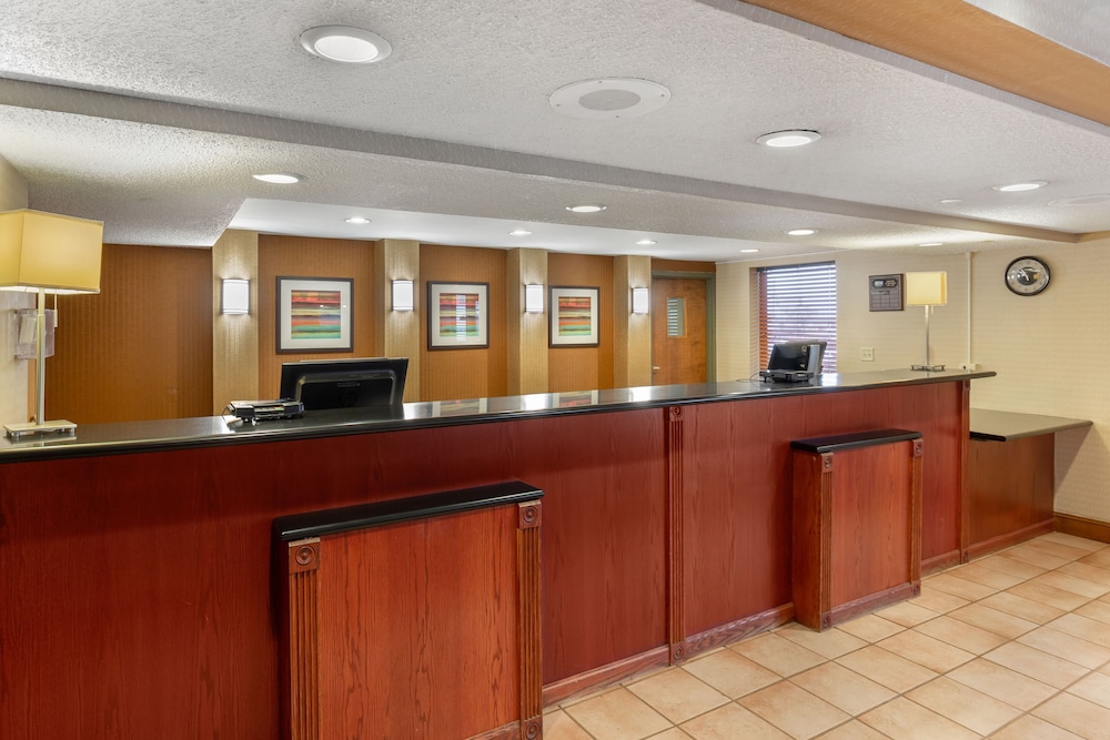 holiday inn express chicago downers grove by ihg