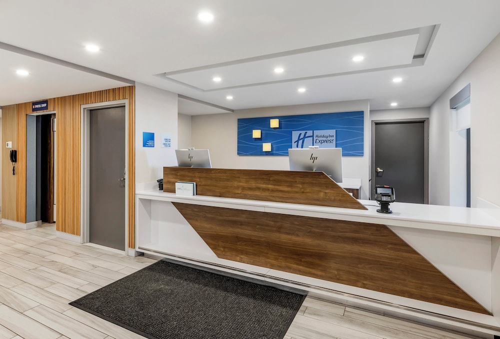 holiday inn express chicago downers grove by ihg