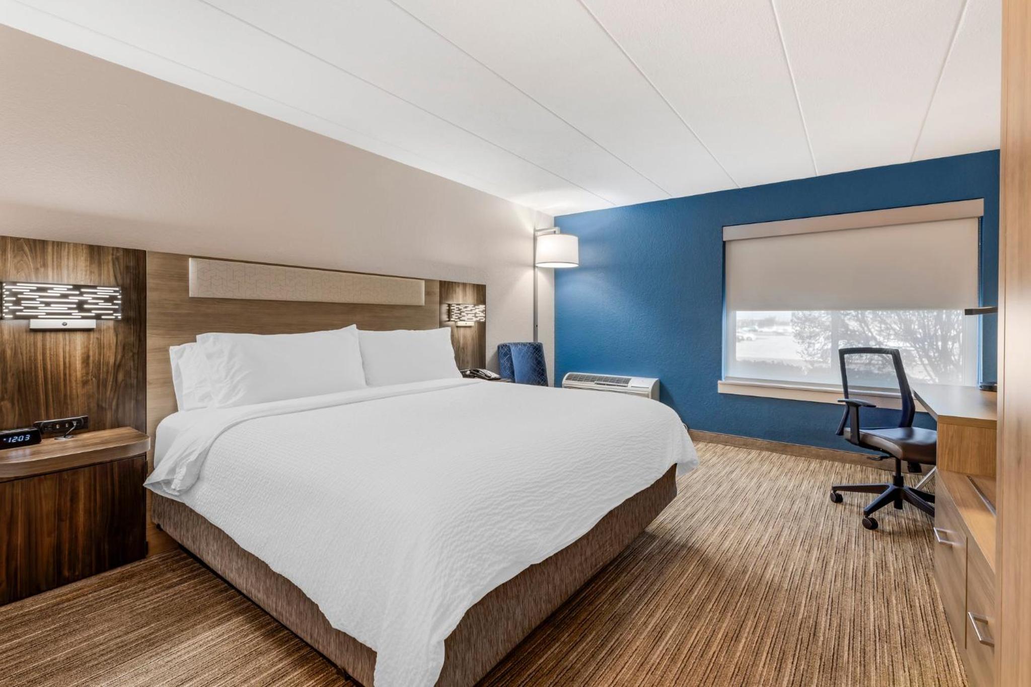 holiday inn express chicago downers grove by ihg