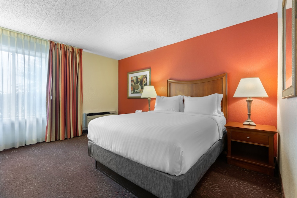 holiday inn express chicago downers grove by ihg