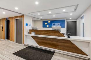 holiday inn express chicago downers grove by ihg