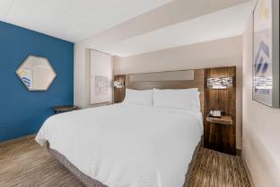 holiday inn express chicago downers grove by ihg