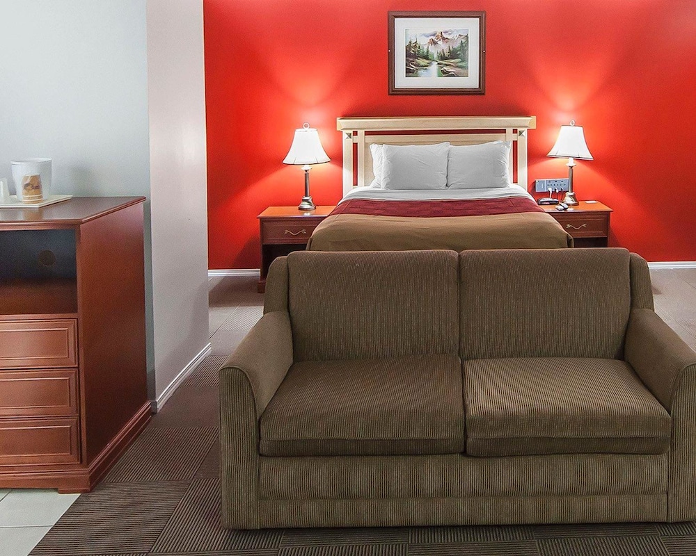econo lodge inn and suites
