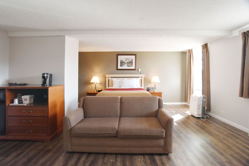 econo lodge inn and suites