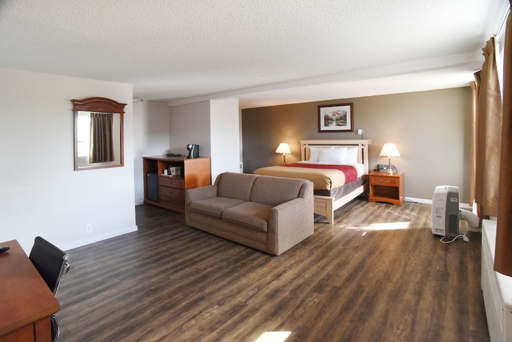 econo lodge inn and suites