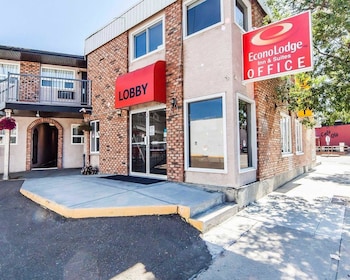 econo lodge inn and suites